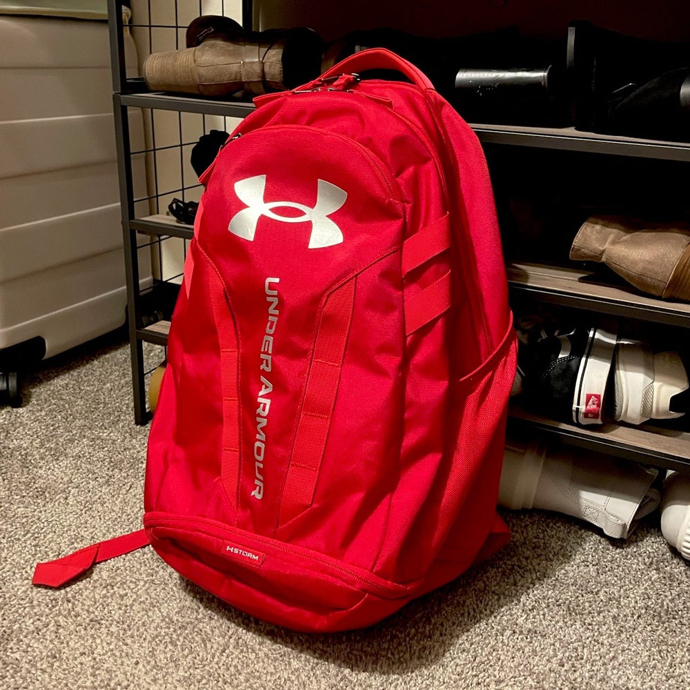 Under-armor Hustle 2.0 backback- RED